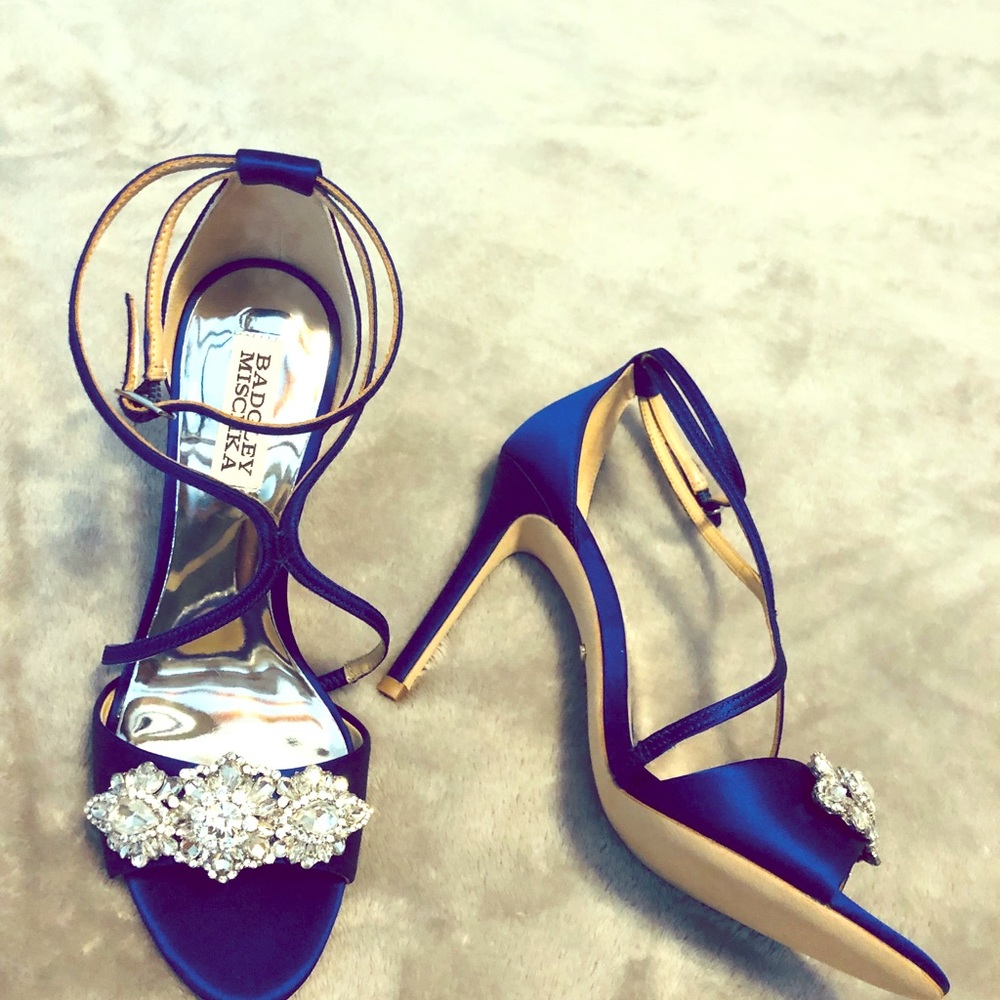 Beautiful, Vanessa crystal embellished sandals!
